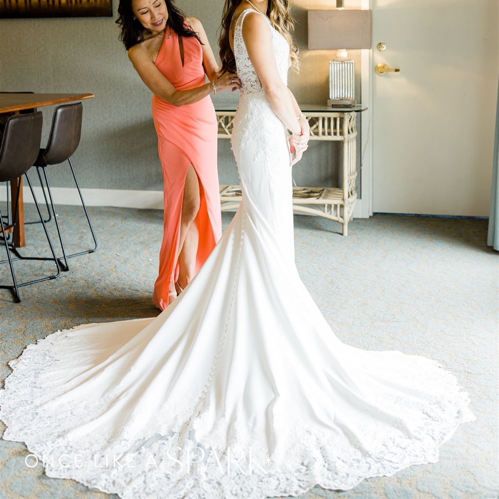 Wedding dress